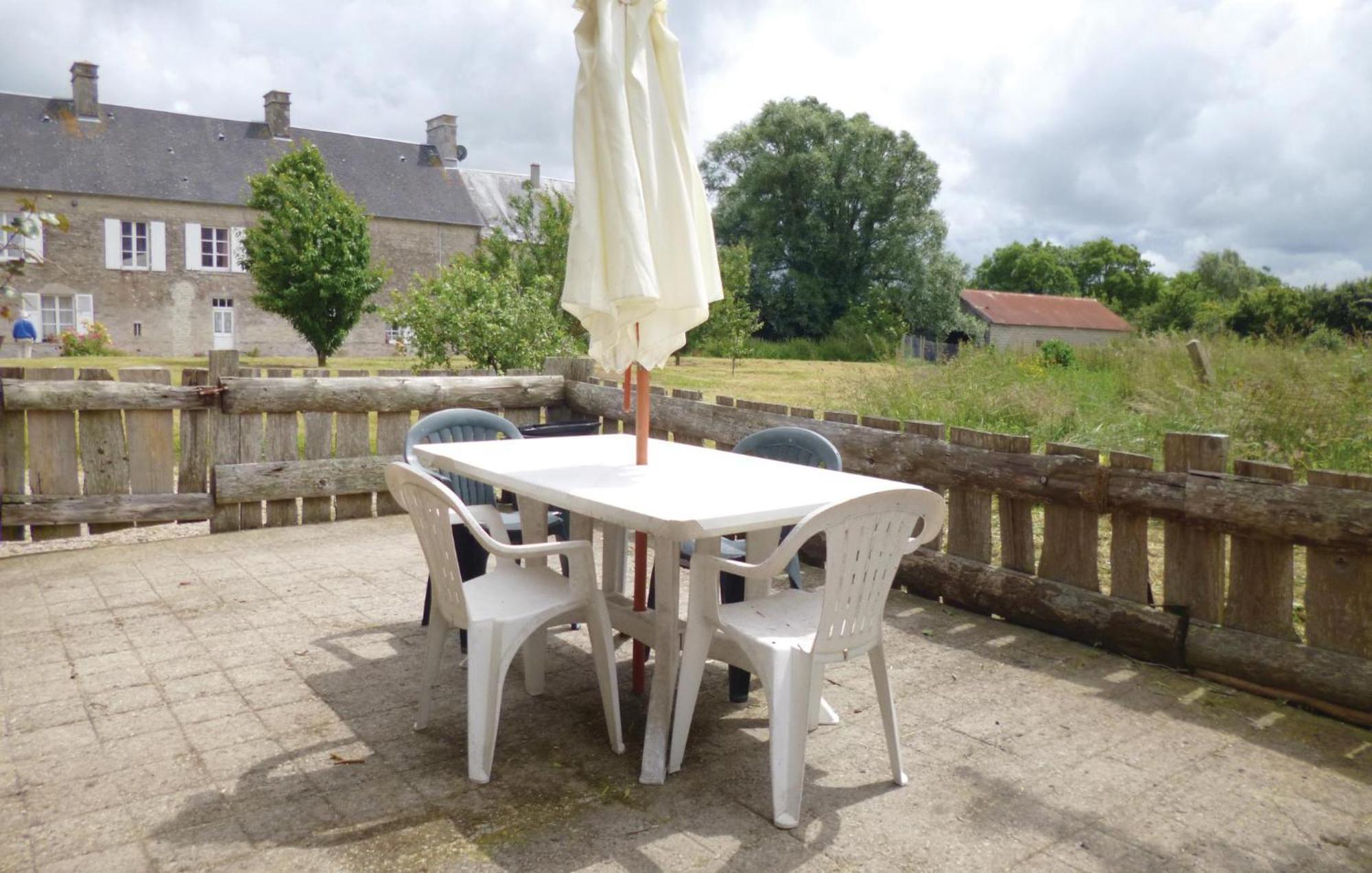 3 Bedroom Cozy Home In Brucheville Carentan-les-Marais المظهر الخارجي الصورة